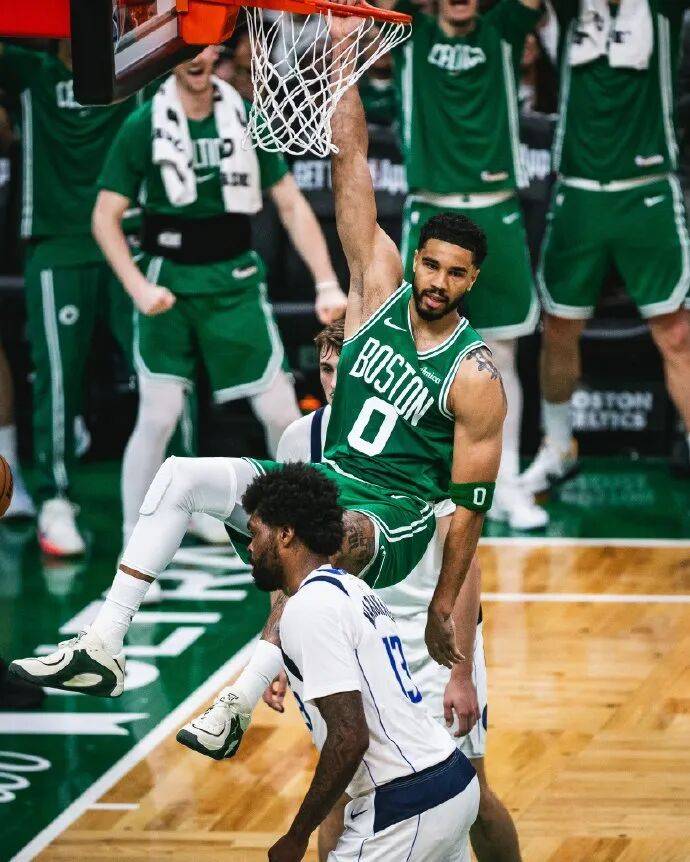 爱游戏TV版-包含太狠了！今晨尤文图斯远射贴柱塔图姆在中国队比赛中惊险取胜，窗口期上海海港备战NBA总决赛的词条